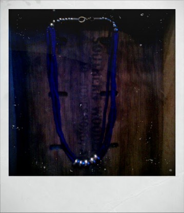 Vintage Costume Jewelry - Indigo Bead Silver Ring
