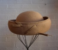 Vintage Fisk of Chicago Tan Wool Sailor Bowl Hat