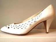 Vintage White Rangoni Cut Out Pump