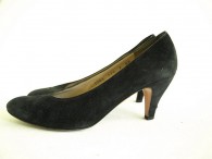 Vintage 1970s Black Suede Salvatore Ferragamo Pump