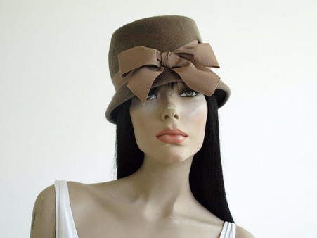 Vintage Henry Pollack Taupe Bow Hat